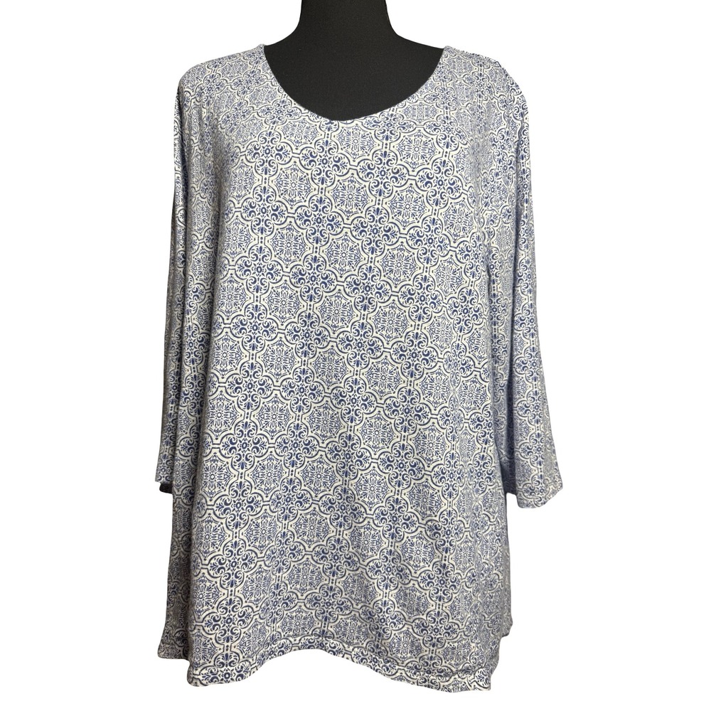 Chicos The Ultimate Tee Blue White Medallion Tile V-Neck 3/4 Sleeve Top Size 3